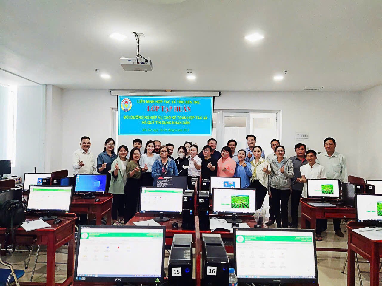 Tập huấn nghiệp vụ phần mềm kế toán WACA cho HTX trên địa bàn tỉnh Bến Tre năm 2023